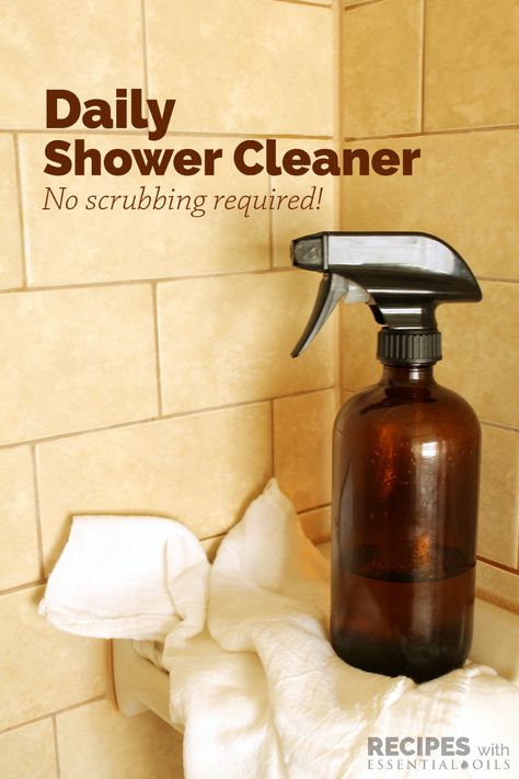 Daily Shower Cleaner, Shower Spray, Essential Oils Cleaning, Cleaner Recipes, Deep Cleaning Tips, Homemade Cleaning Products, Natural Cleaners, Safe Cleaning Products, Young Living Oils