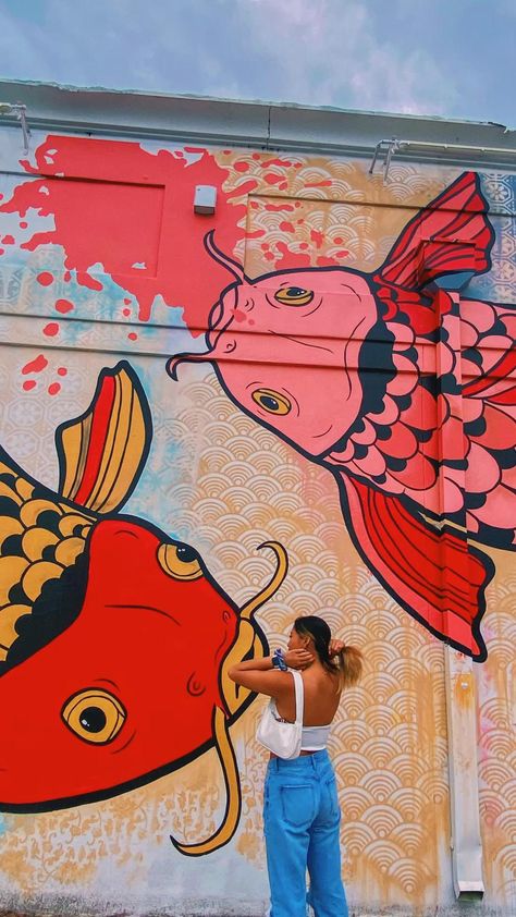 Fun Mural Ideas, Murals Street Art Creative, Colorful Murals Street Artists, Mural Art Ideas Inspiration, Mural Wall Art Ideas, Cool Wall Murals, Bright Mural, Outdoor Mural Ideas, Wallpaintings Ideas