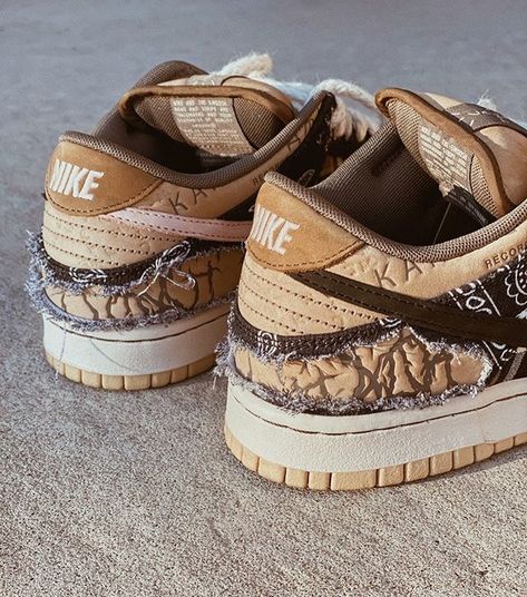 Nike sb dunk low   #nike #nikesb #nikesbdunk #nikedunk #travis #travisscott #skate #travisscottdunk #dunk Travis Scott Dunk, Nike Sb Dunk Low Travis Scott, Sb Dunks, Travis Scott Cactus Jack, Ootd Women, Nike Sb Dunk Low, Cactus Jack, Sb Dunk Low, Nike Sb Dunks Low