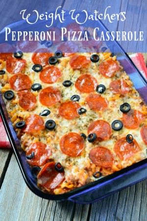 Ww Casserole, Weight Watcher Pizza Recipe, Pepperoni Pizza Casserole Recipe, Pepperoni Pizza Casserole, Weight Watchers Pizza, Pizza Casserole Recipe, Ground Turkey Recipes Healthy, Pizza Casserole, Weight Watchers Desserts