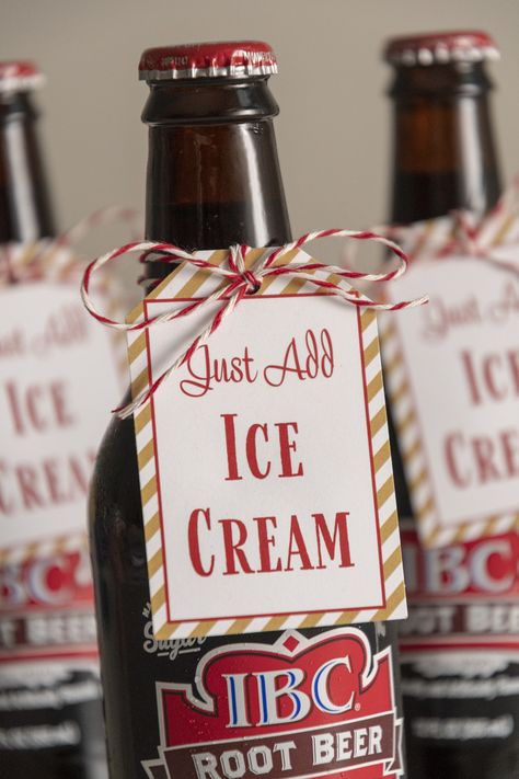 Use these free printable tags to put together a diy root beer float or ice cream sundae kit, and you have a great gift or party favor! #teacherappreciation #summerideas #partyfavors Root Beer Floats Party, Root Beer Bottle, Large Gift Tags, Summer Party Favors, Ice Cream Gift, Attorney Gifts, Faking It, Christmas Neighbor, Beer Float