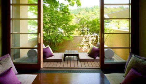 Lovin’ these Balcony gardens………. | Design Lovin' Garden Apartment Balcony, Japanese Balcony, Apartment Balcony Garden, Japanese Home Design, Garden Apartment, Small Balcony Garden, Small Balcony Design, Home Balcony, Asian Homes