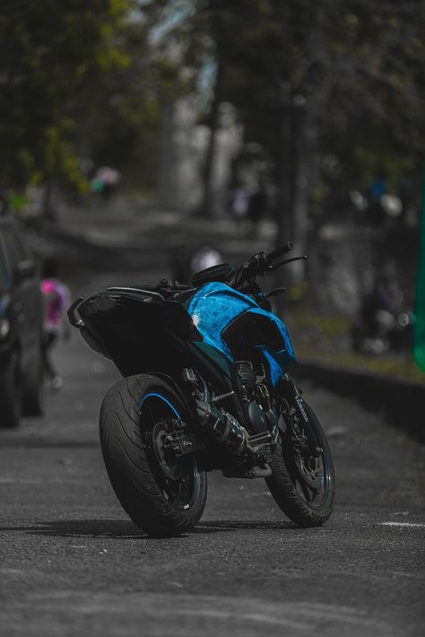 Modified crystal blue nakedblue Fz 250 Modified, Fz Bike Modified, Fz Bike, Ducati Cafe Racer, Beach Background Images, 1080p Anime Wallpaper, Bike Pic, Bike Photo, Beach Background