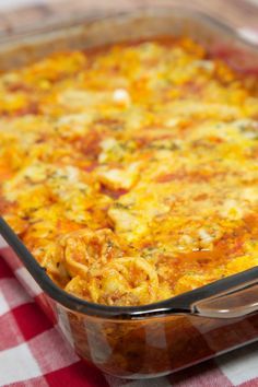 Frozen Tortellini Recipes, Baked Cheese Tortellini, Frozen Tortellini, Cheese Tortellini Recipes, Tortellini Bake, Tortellini Recipes, Plain Chicken, Baked Cheese, Cheese Tortellini