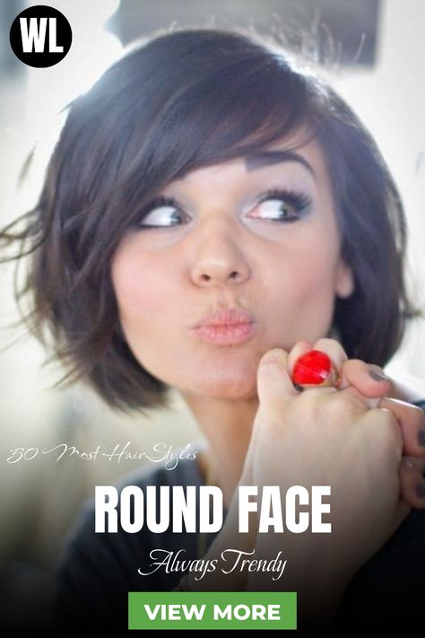 Stylish side-swept bangs for round faces, adding a modern twist Hairstyles To Hide Double Chin, Pixie For Round Face, Buns With Bangs, Curly Layered Hair, Tousled Lob, Claw Clip Styles, Hairstyles For Round Face, High Buns, Chic Hairstyle