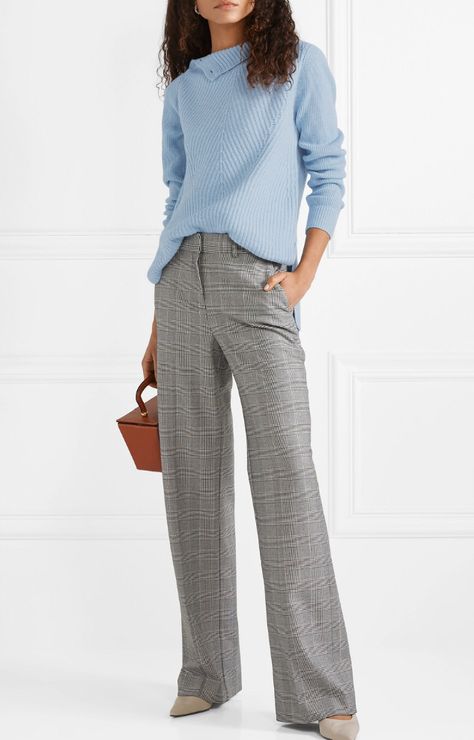 Grey Trousers Outfit, Grey Pants Outfit, Work Capsule, 5 Outfits, Lawyer Fashion, Sophie Buhai, Grey Trousers, Fancy Pants, Cute Fall Outfits