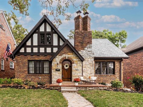 Small Tudor Style Homes, Tudor House Exterior, Tudor Cottage, German Architecture, Storybook Homes, Tudor Style Homes, Tudor House, Tudor Style, Humble Abode