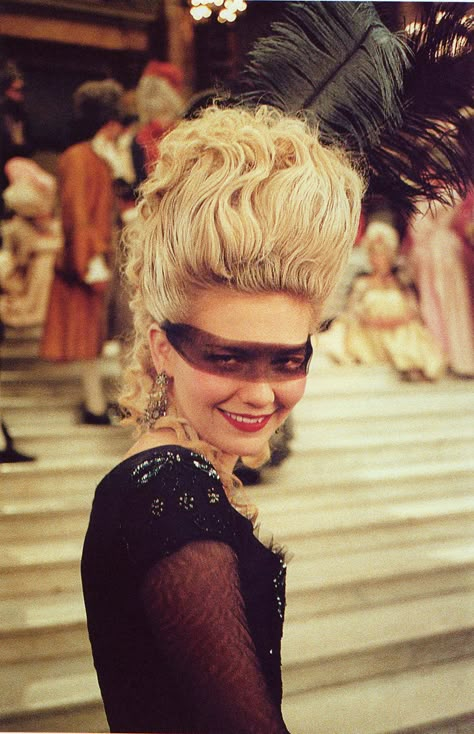 Marie Antoinette - "Masquerade" Dress Marie Antoinette Movie, Marie Antoinette 2006, Masked Ball, Sofia Coppola, Kirsten Dunst, Masquerade Party, Kendo, Movie Costumes, Masquerade Ball