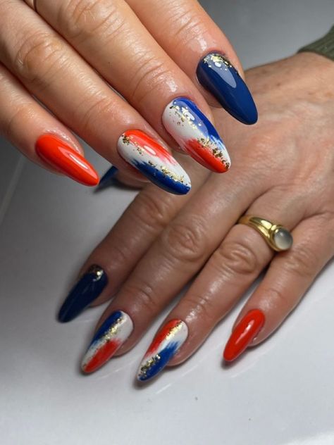 Red, White, and Blue Nails 16 Ideas for a Patriotic Look - Fall Update Ideas Red White Blue Nails, July Nail Designs, Flag Nails, Usa Nails, Fourth Of July Nails, 4th Of July Nails, Red Nail Designs, July Nails, Nails Simple