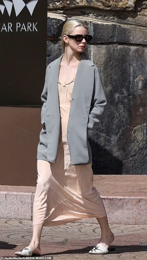 Anya Taylor Joy Style Casual, Anya Taylor Joy Street Styles, Anya Taylor Joy Style, Dresses With Blazers, Pandora Lovegood, Anya Joy, Daily Aesthetic, Joy Taylor, Lookbook Inspiration