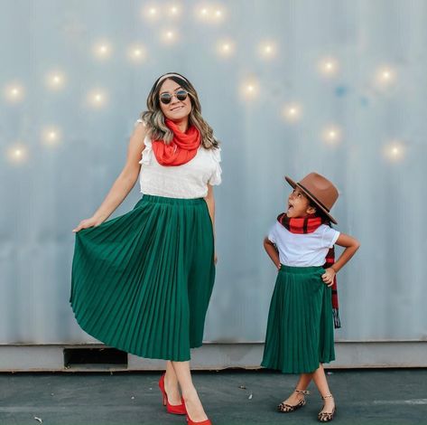 Green pleated skirt outfit