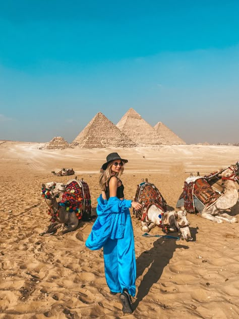 Egypt Photoshoot, Great Pyramid Of Khufu, Pyramid Of Khufu, Egypt Outfits, King Tutankhamun, Egypt Museum, Ancient Egyptian Artifacts, Giza Pyramids, Egypt Aesthetic