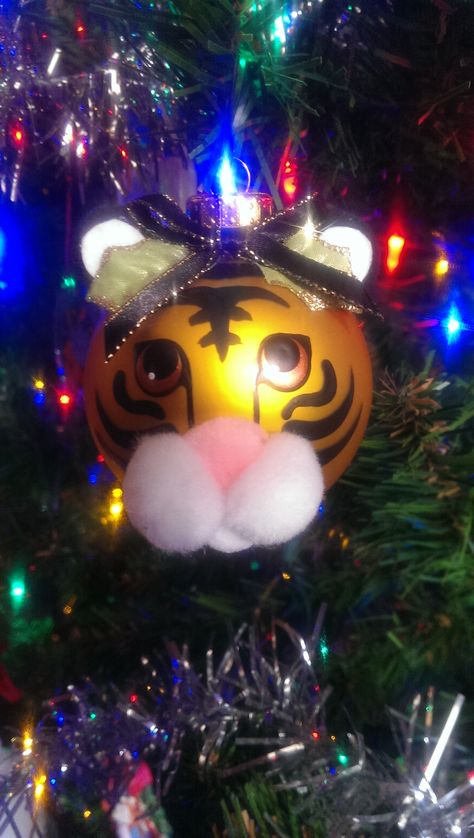 Tiger Ornaments Diy, Tiger Crafts, Cub Scouts, Tiger Stripes, Ornament Crafts, Ball Ornaments, Ornaments Diy, Craft Activities For Kids, Craft Activities