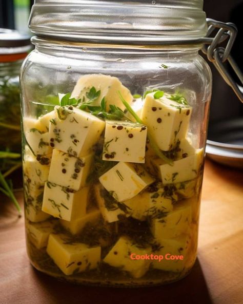 Marinated Cheese, Holiday Appetizer, Appetizers Easy Finger Food, Recipes Appetizers And Snacks, Appetizer Bites, Cheese Appetizers, Meals In A Jar, Holiday Appetizers, Cured Meats