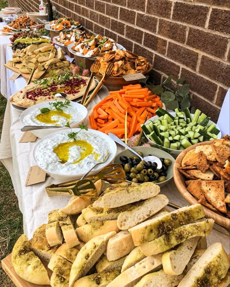 Vegan Event Food, Catered Food Ideas Parties, Mezze Grazing Table, Full Table Of Food, Uk Buffet Ideas, Mediterranean Catering Display, Wedding Vegan Food, Mediterranean Feast Table, Mediterranean Buffet Table