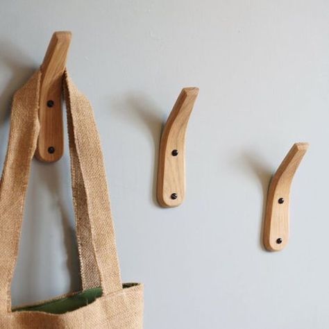 Wood Towel Hooks, Steam Bending Wood, Wooden Hooks, Wooden Coat Hooks, How To Bend Wood, Etsy Decor, Clothes Hooks, Easy Craft Projects, Hook Design