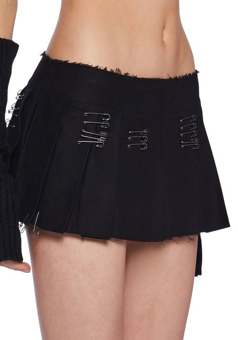 2000s Scene Fashion, Emo Skirt, Goth Skirts, Mini Skirt Pattern, Mini Skirts Fashion, Current Mood Clothing, Punk Skirt, Social Norms, Distressed Skirt