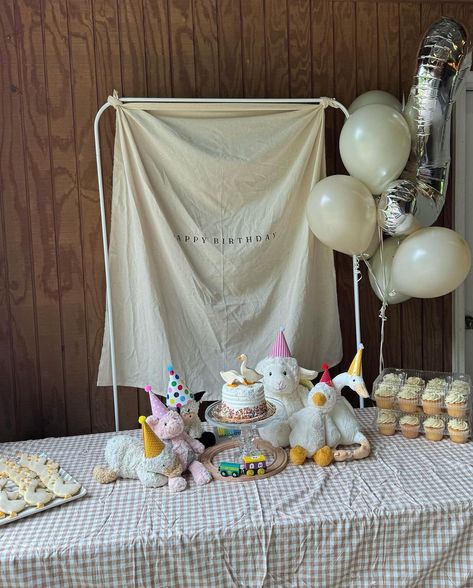 Scooby Daughtry🌻 | My little Cleveland’s farm birthday! 🎂 he turns two in the morning and I just can’t believe it 🥹🤍🐄🐷🐓🐇🐴🚜 | Instagram Whimsical 2nd Birthday Party, Simple 2 Year Birthday, 2nd Birthday Morning Surprise, First Birthday Morning, Baby Turns One, 1st Birthday Morning Ideas, Non Themed Birthday Party, Family Birthday Party, Neutral Birthday