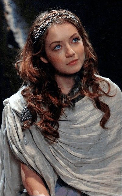 Sarah Bolger Once Upon A Time, Once Upon A Time Aurora, Medieval Faceclaims, Period Faceclaims, Sarah Bolger, Asoiaf Art, Queen Charlotte, Little Sisters, Beautiful Woman