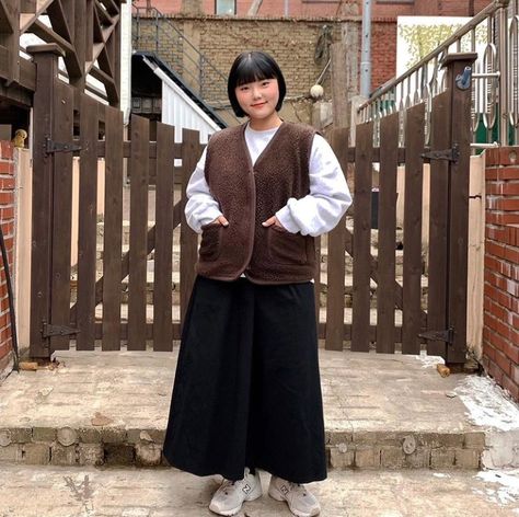 Japanese Street Fashion Plus Size, Winter Outfits Big Size, Mid Size Japanese Fashion, Curvy Asian Style, Japanese Oversized Fashion, Asian Plus Size Outfits, Japan Plus Size Fashion, Japan Street Style Plus Size, Korean Big Size Fashion