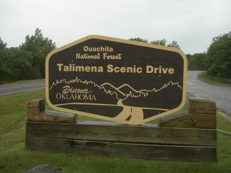 The Talimena Scenic Drive is a scenic 54-mile stretch of highway that will take you through the Ouachita National Forest. Arkansas Camping, Oklahoma Vacation, Fall Foliage Trips, New Roads, Scenic Byway, Green Landscape, Scenic Drive, National Forest, Stunning View