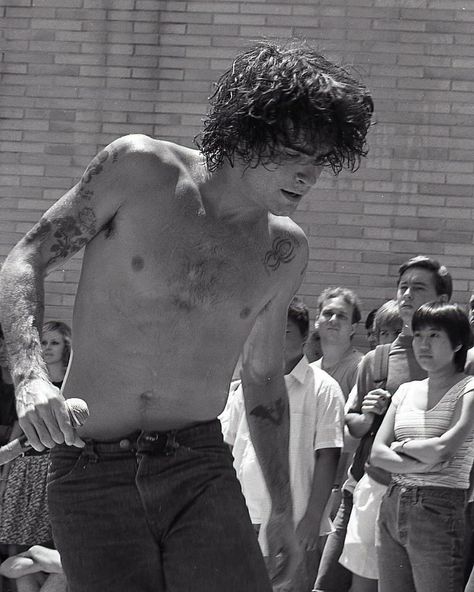 Hardcore Old School on Instagram: “Reposted from 📸 @lindaaronowphotography Henry Rollins with Black Flag at UCLA 1983 This is one of the photographs from the exhibit online…” Henry Rollins, Hardcore Punk, Punk Rocker, Human Poses Reference, Black Flag, Punk Bands, Human Poses, Permed Hairstyles, Pop Punk