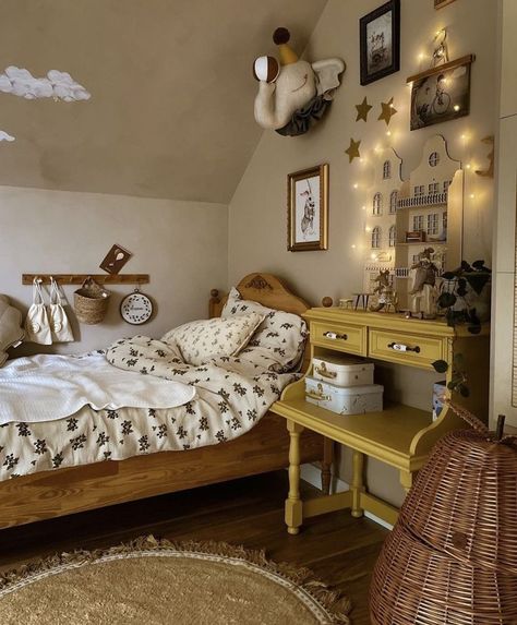 Cottage Toddler Room, Cottagecore Toddler Room, Cottagecore Kids Room, Cottagecore Kids Bedroom, Slp Praxis, Vintage Toddler Rooms, Rustic Cottage Bedroom, Box Room Bedroom Ideas, Scandi Kids Room