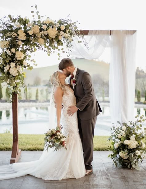 Wedding Venues Nashville Tn, Ceremony Arch Flowers, Planning 2023, Simple Wedding Arch, Arches Wedding, Chuppah Flowers, Bougainvillea Wedding, Hot Pink Wedding, White Wedding Arch