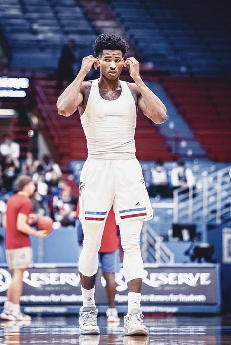 Nba Pics, College Basketball Players, Nba Video, Men Aesthetic, Basketball Wallpaper, Nba Pictures, Asap Rocky, Kansas Jayhawks, Basketball Pictures