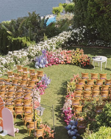 🤍Where the Tuscan rustic charme meets the elegance and the modernity of baby's breath. 🤍 . .. … …. ….. Ph @giannidinatale_photographers… | Instagram Dream Wedding Decorations, Future Wedding Plans, Garden Party Wedding, Dream Wedding Ideas Dresses, Cute Wedding Ideas, Wildflower Wedding, Wedding Mood Board, Wedding Goals, Art Sculptures