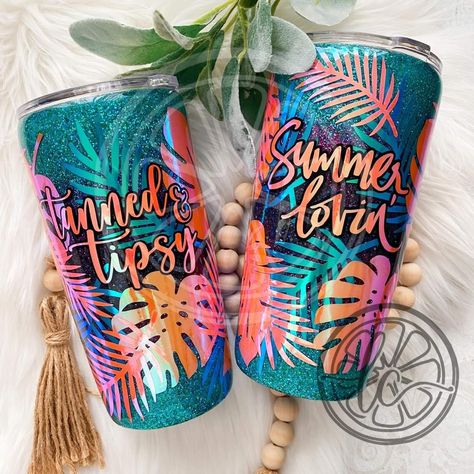 Cruise Epoxy Tumbler, Summer Vibes Tumbler, Tropical Glitter Tumbler, Mrs Tumbler Cups, Hawaii Tumbler Ideas, Summer Cup Ideas, Best Selling Tumbler Designs, Epoxy Koozie Ideas, Tropical Tumbler Ideas