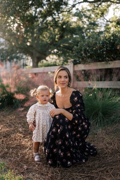 Mother Daughter Cottagecore, Family Photos With Black Dress, Moody Fall Family Photoshoot, Colorful Family Photos, Moody Fall Family Photos, Black Outfit Family Photoshoot, Family Photo Winter, Moody Cottagecore, Mommy Dress