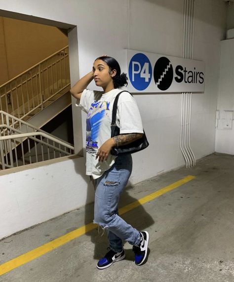 Royal Blue Jordan 1 Outfit Women, Outfits To Wear With Jordan 1s, Blue Jordan 1 Outfit Women, Fits With Jordans, How To Style Jordans, Hood Princess, Outfits With Jordan 1s, Baddie Streetwear, Air Jordan 1 Outfit Women