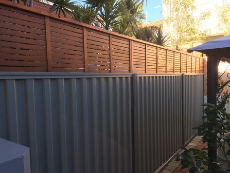 Perth Fence Extensions - Perth Screening Solutions Privacy Fence Topper Ideas, Fence Extension Ideas, Colorbond Fencing Ideas, Colorbond Fence Extension, Black Colorbond Fence, Timber And Corrugated Iron Fence, Timber Fencing Vertical, Fence Landscaping Border Backyard Ideas, Diy Privacy Screen