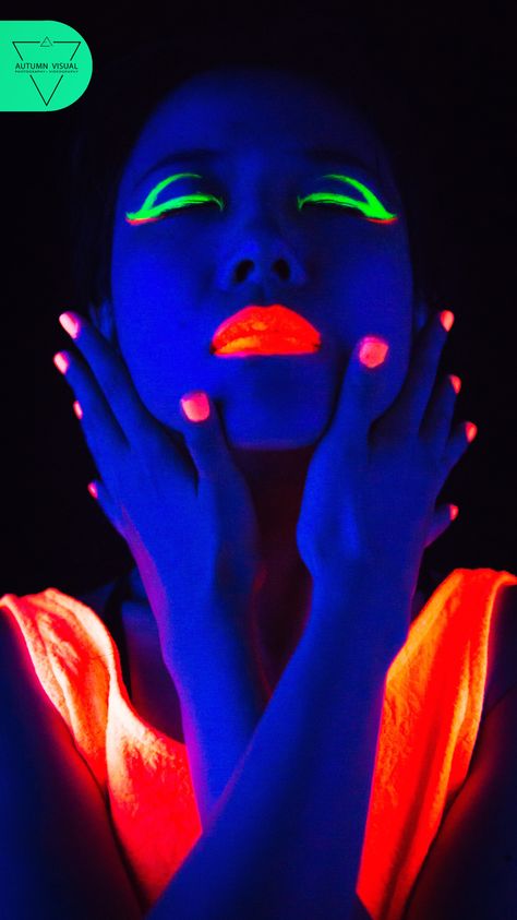 Fringe 2023, Benjamin Von Wong, Visual Photography, Uv Photography, Uv Art, Mary Birthday, Black Lights, Halloween Photography, Video Projection