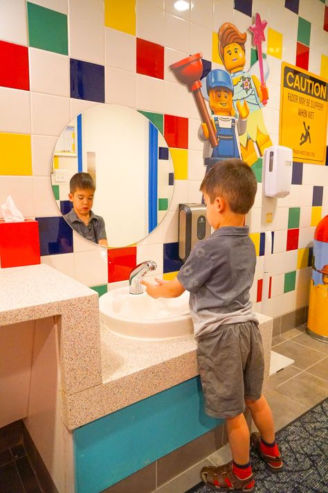 Photo of the bathroom at the LEGOLAND Hotel in California #legoland #legolandhotel #bathroom #LEGO Bathroom Lego, Adventure Theme Room, Lego Bathroom, Kid Friendly Vacations, Legoland California, Bathroom Design Layout, Adventure Theme, Girls Getaway, Kids' Bathroom