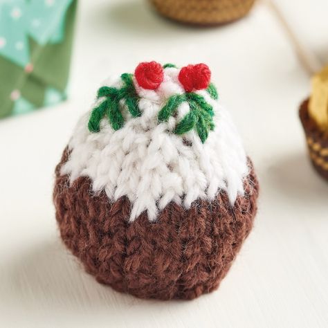 Knitted Christmas Pudding For Ferrero Rocher Mini Christmas Puddings, Knitted Christmas Decorations, Christmas Knitting Patterns Free, Interesting Patterns, Christmas Knitting Patterns, Xmas Stockings, Christmas Pudding, Red Heart Yarn, Ferrero Rocher