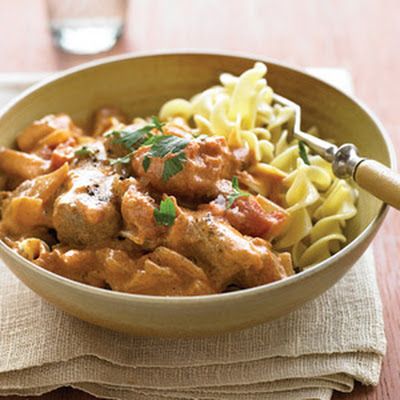 Pork Paprikash (Hungarian Stroganoff) @keyingredient #chicken #vegetables #pork Pork Paprikash Recipe, Pork Paprikash, Pork Goulash, Paprikash Recipe, Martha Stewart Recipes, Pork Stew, Winter Dinner Recipes, Hungarian Recipes, Winter Dinner