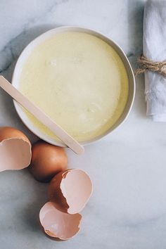 5 Simple Egg White Masks for Every Skin Type Egg White Mask, Egg White Face Mask, White Masks, Sugar Scrub Homemade, Face Scrub Homemade, White Face Mask, Forehead Wrinkles, Easy Eggs, Homemade Face Masks