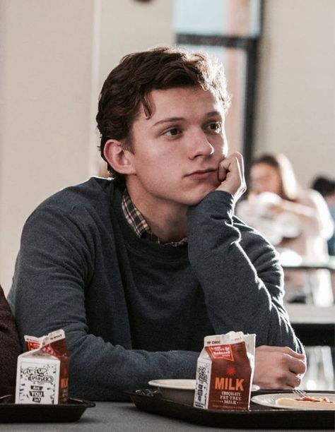 William Moseley, Tom Peters, Peter Parker Spiderman, Tom Holland Zendaya, Tom Holland Imagines, Robert Sheehan, Tom Holland Peter Parker, Tom Holland Spiderman, Tommy Boy