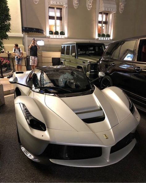 Ferrari Colors, Billionaire Lifestyle Luxury Living, White Ferrari, Dream Car Garage, Pimped Out Cars, Ferrari Laferrari, Street Racing Cars, Big Car, Ferrari Car