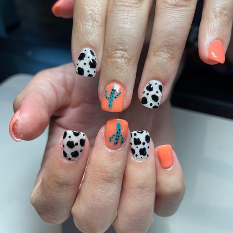 Cactus Nail Art Simple, Cow Print And Cactus Nails, Texas Nail Art, Summer Cow Print Nails, Sunflower And Cow Print Nails, 4h Nails, Nail Simple Art, Cute Cow Nails, Nails With Cow Print