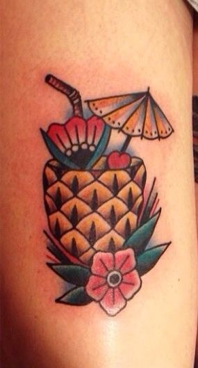 Pineapple Drink Tattoo, Pina Colada Tattoo, Drink Tattoo, Cocktail Tattoo, Tropisches Tattoo, Tattoo Pretty, Tropical Tattoo, Pineapple Tattoo, Fruit Tattoo