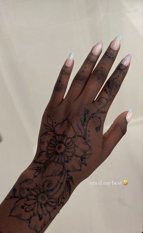 #aesthetic #hennadesign #hennaart #henna #sudan Henna Tattoo Dark Skin, Henna Designs Brown Skin, Henna Designs Dark Skin, Henna Designs On Dark Skin, Henna Dark Skin, Henna Sudan, Sudanese Henna Designs, Henna Sudanese, Henna On Dark Skin