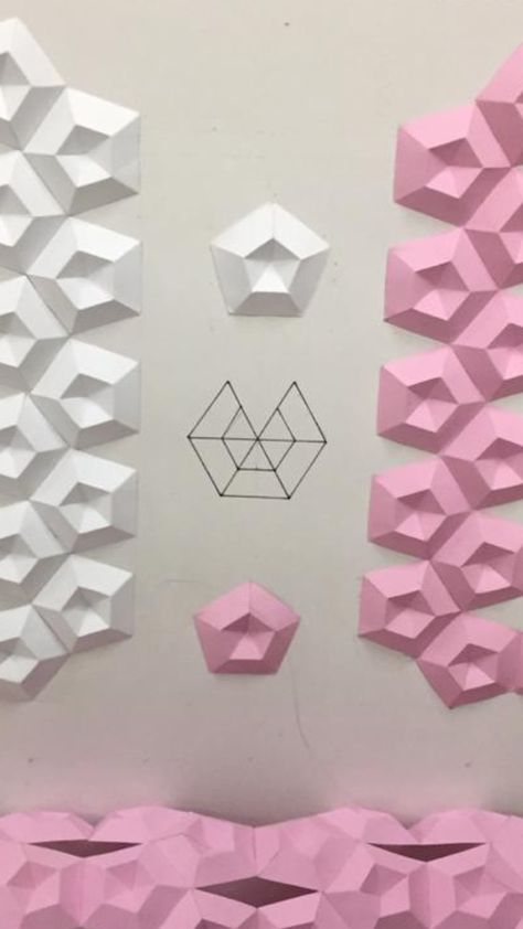 Folding Paper Architecture, Simple Geometric Shapes, Flexagon Origami, Magazine Origami, Exhibition Display Ideas, Abstract Paper Sculpture, Paper Folding Designs, Paper Folding Techniques, Origami Wall Art