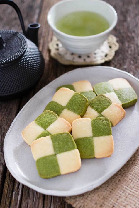 Japanese cookie Checkerboard Cookies, Japanese Cookies, Japanese Diet, Matcha Cookies, Matcha Recipe, Matcha Green Tea Powder, Japanese Dessert, Asian Desserts, Japanese Sweets