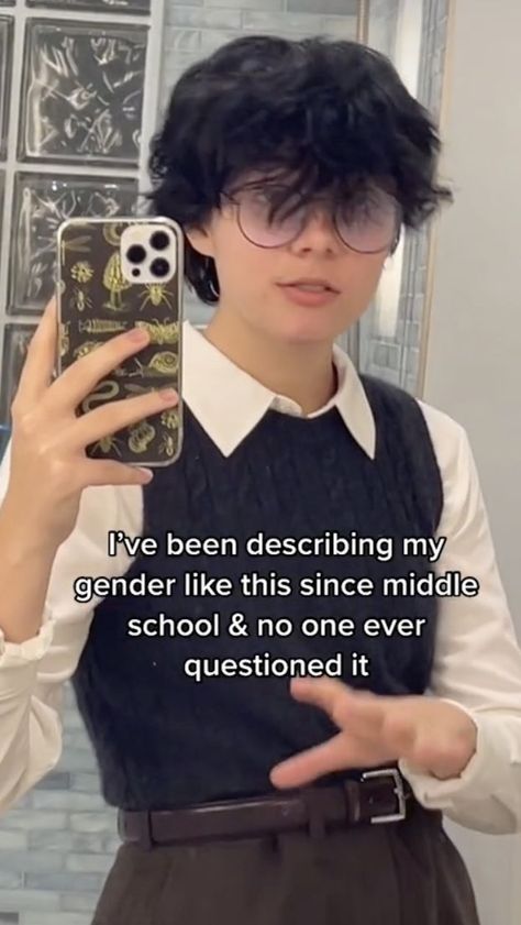 Gender Fluid Haircuts, Enby Haircuts, Nonbinary Haircuts, Trans Boy Haircut, Ftm Haircut, Enby Hair, Genderfluid Haircut, Akordy Na Ukulele, Non Binary Hair