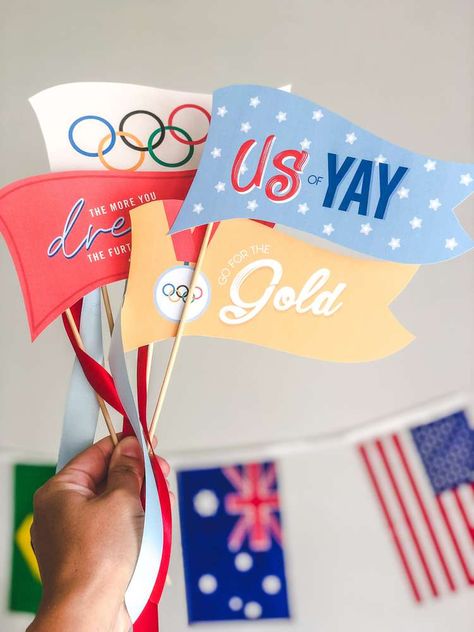 Gold Medal worthy Olympics Party | CatchMyParty.com Olympics Party Ideas, Olympic Party Decorations, Summer Olympics Party, Summer Olympics Activities, Olympic Theme Party, Olympics Party, Kids Olympics, Summer Party Ideas, Olympics Activities