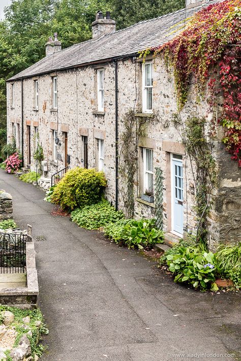 3 Days in the Yorkshire Dales - A Great Itinerary for Your Visit Ingleton Yorkshire, Yorkshire Towns, Rural Property, Yorkshire Dales National Park, Going Abroad, England Countryside, English Cottages, Pretty Cottage, Cottage Exterior