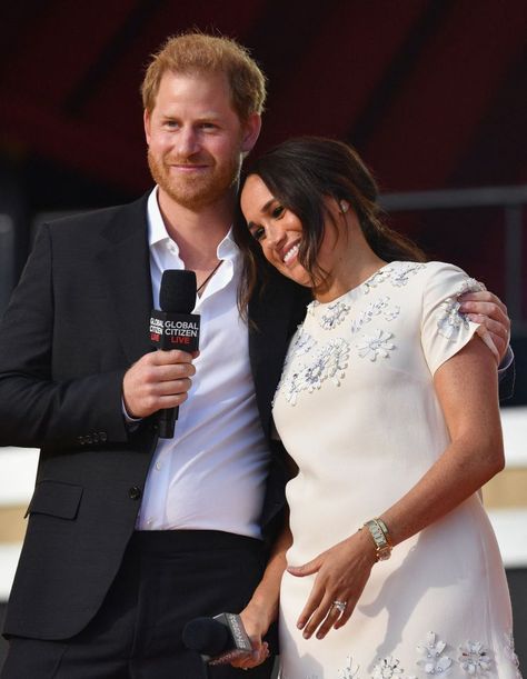 PRINCE Harry and Meghan have been making headlines, once again, with their three-day tour of New York. The couple – who stepped down from royal duties in January 2020 – met officials at the city’s 9/11 memorial, held talks with the UN and rallied the crowds at the Global Citizen gig in Central Park, calling […] Princ Harry, Mahalia Jackson, Voyage New York, Chelsea Clinton, Prins Harry, Markle Prince Harry, Principe Harry, Global Citizen, Living In New York